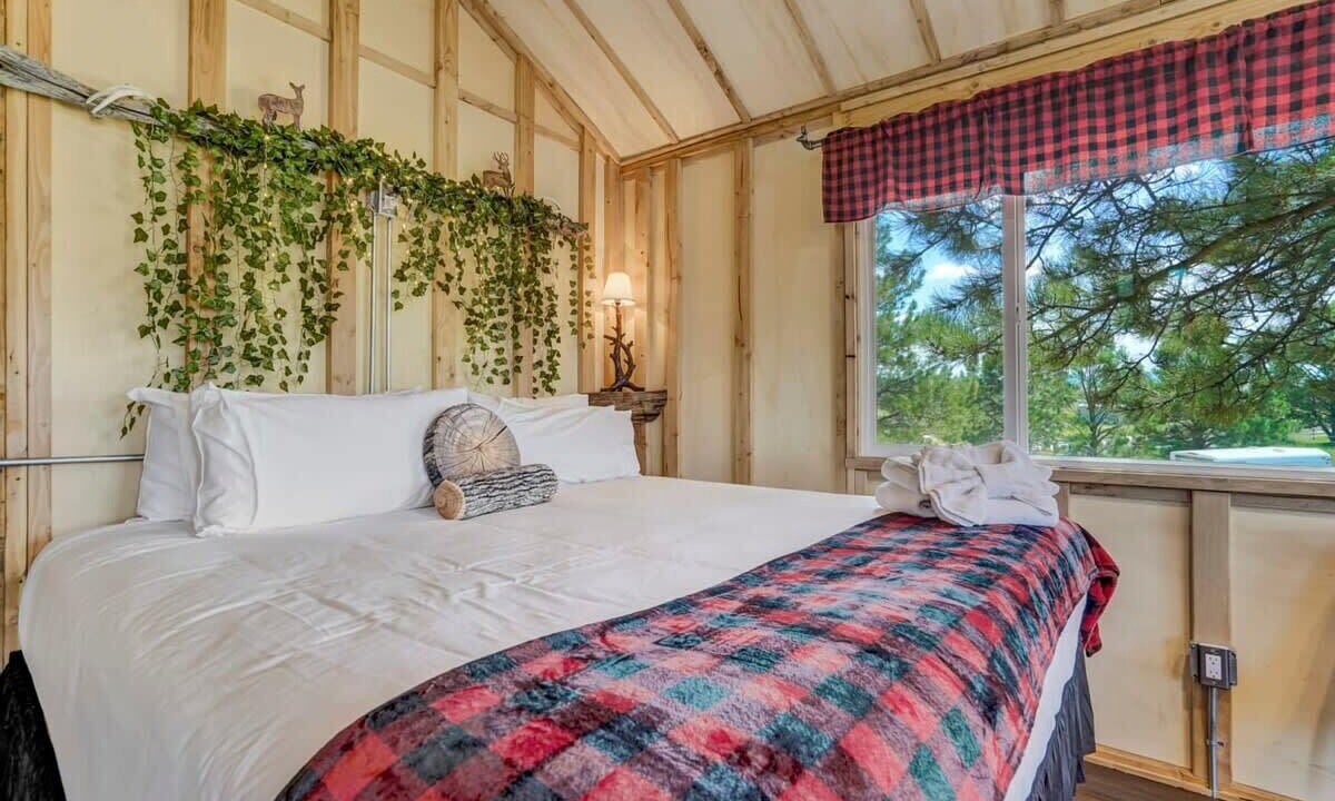 Photo of Bedroom in Larkspur