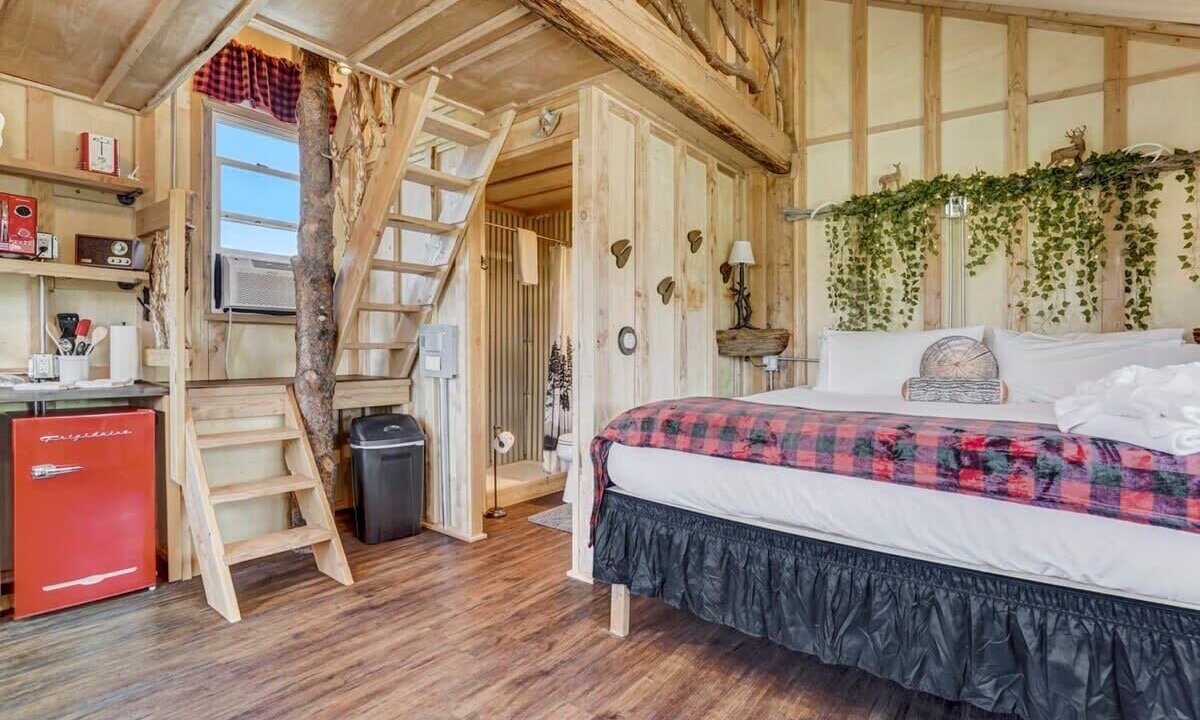 Photo of Bedroom in Larkspur