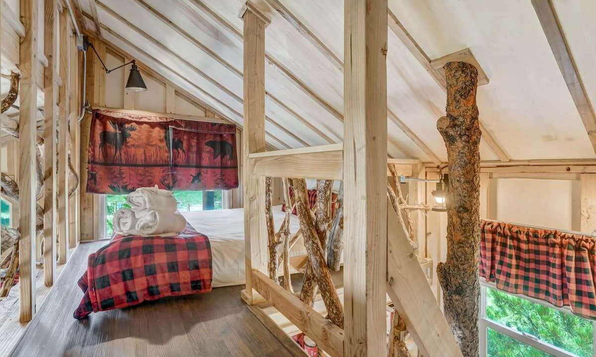 Photo of Bedroom in Larkspur