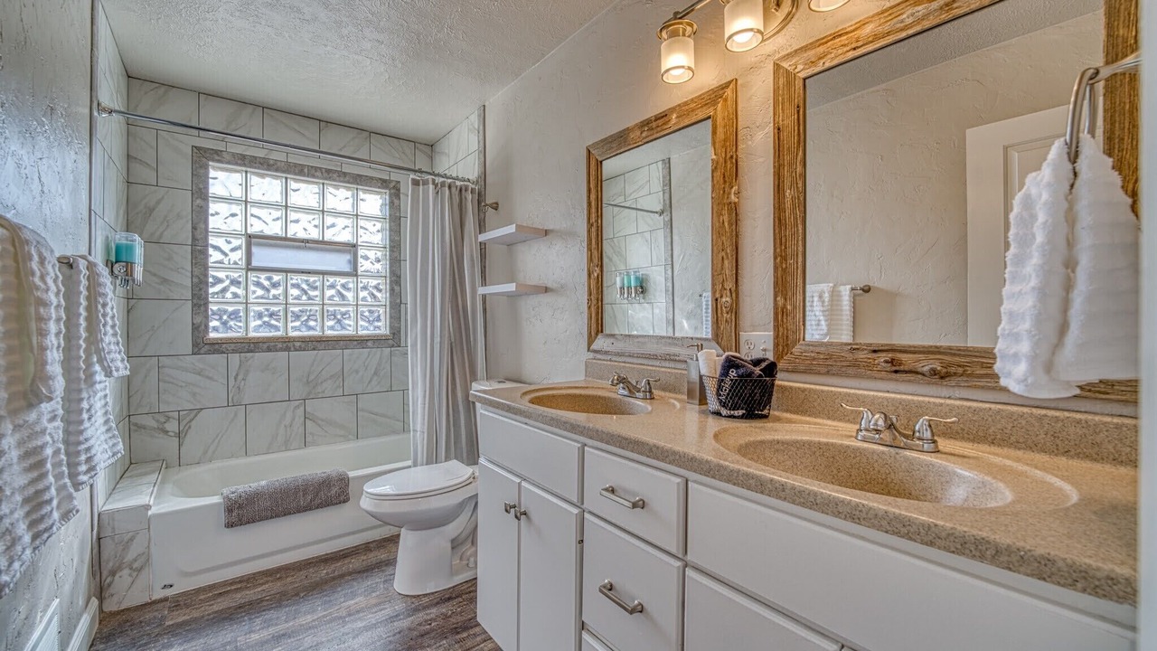 Photo of Bathroom in Canon City