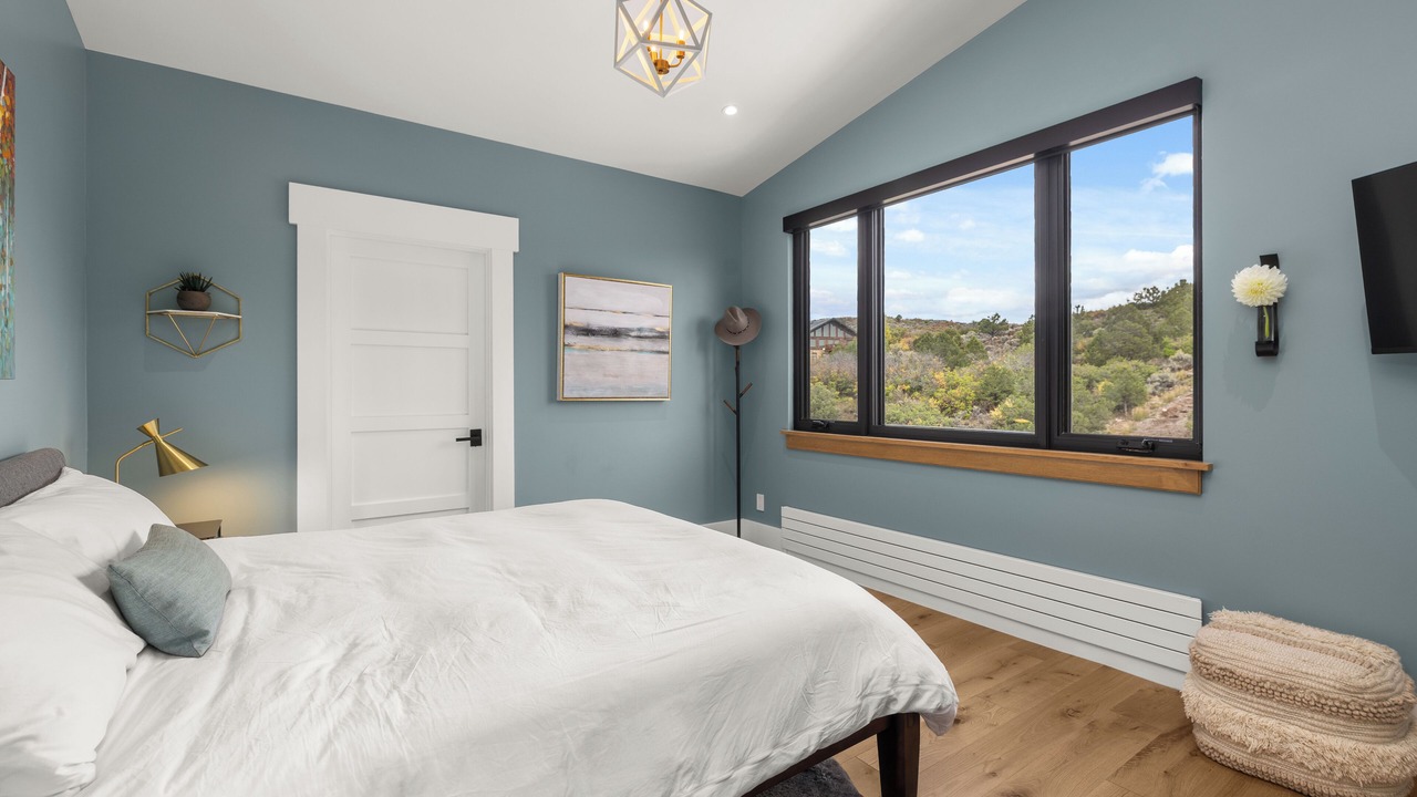 Photo of Bedroom in Missouri Heights