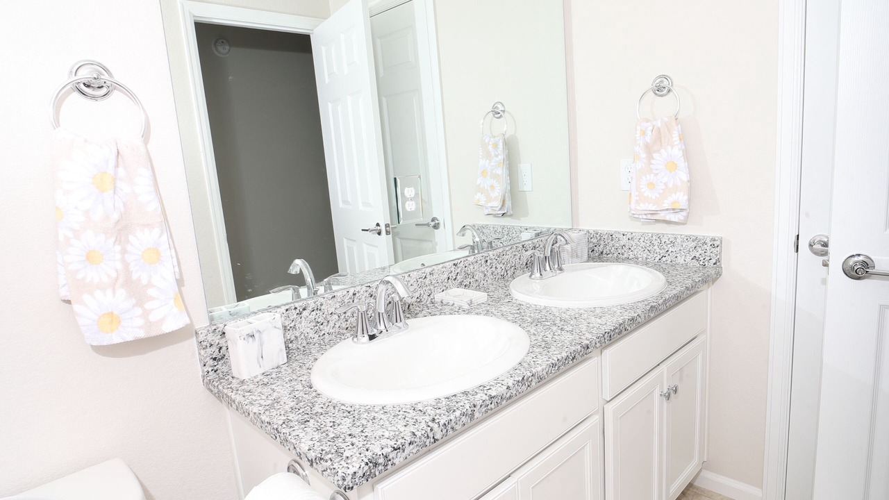 Photo of Bathroom in Dupont