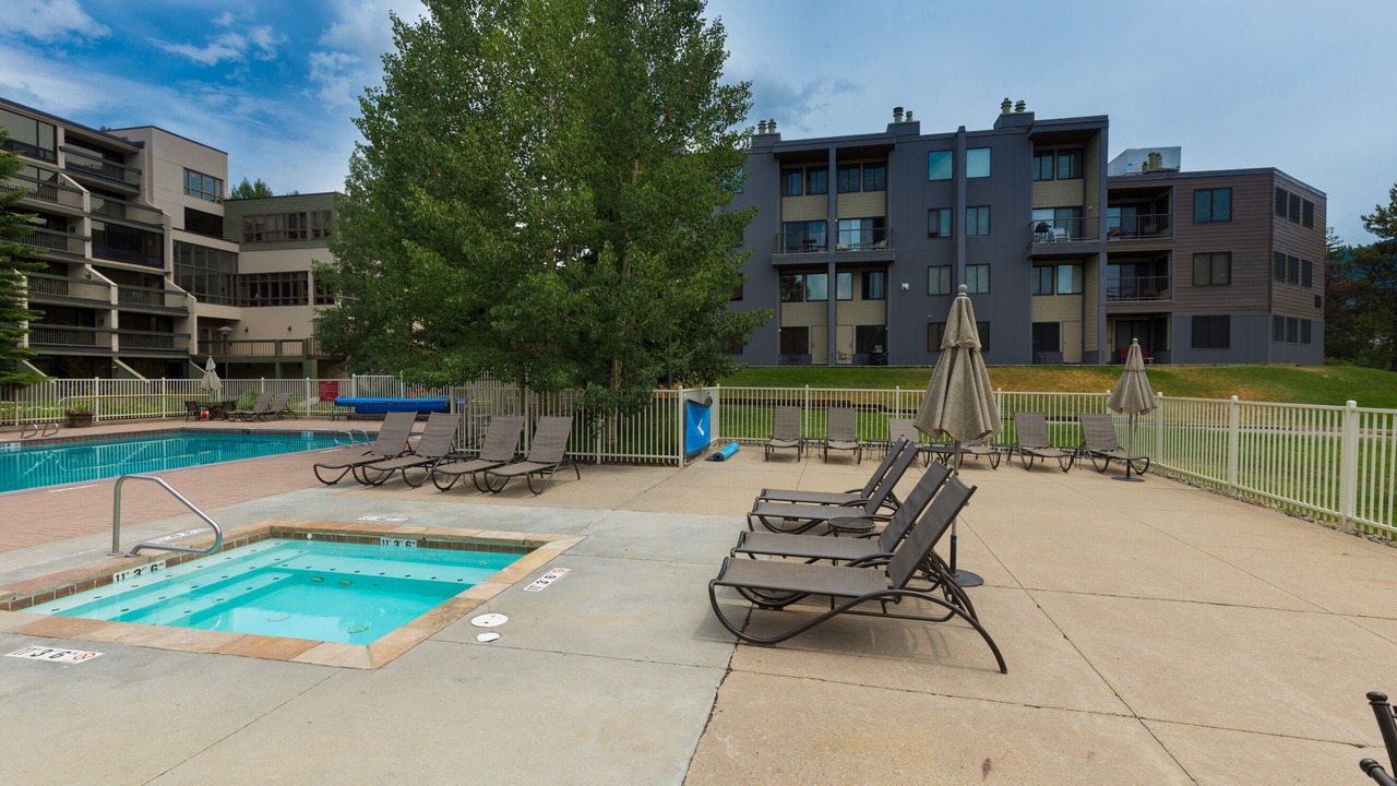 Photo of Outdoor in Lakeside Village