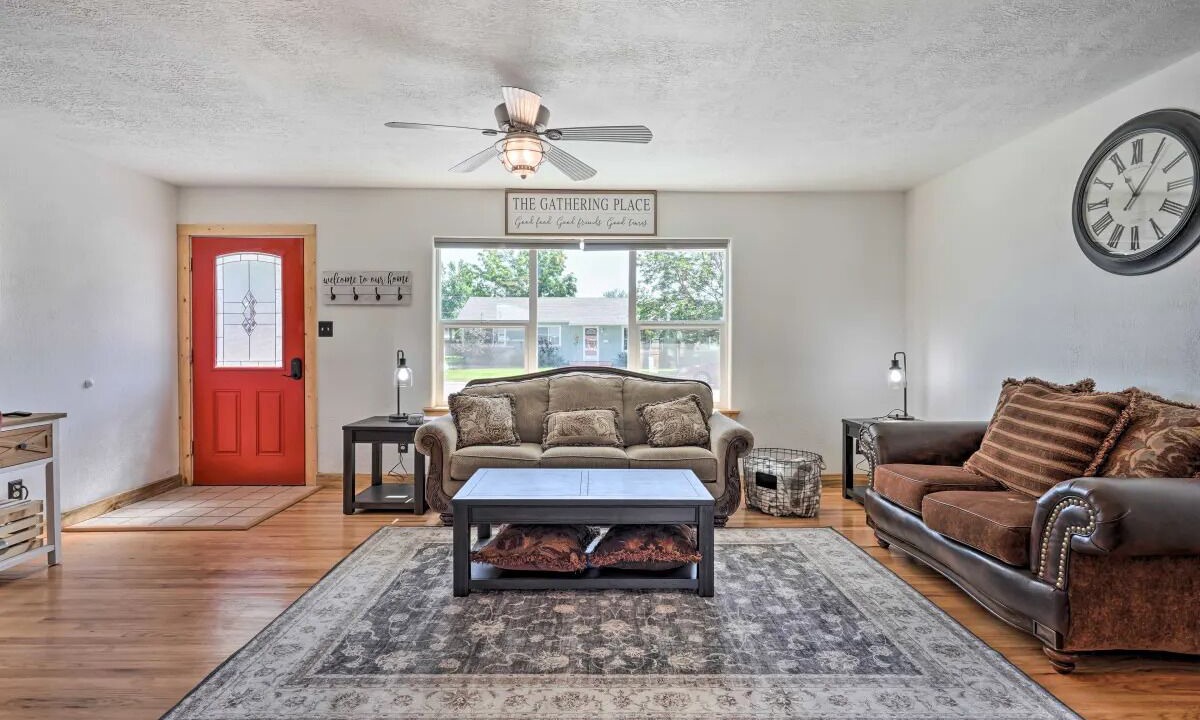 Photo of Livingroom in Canon City