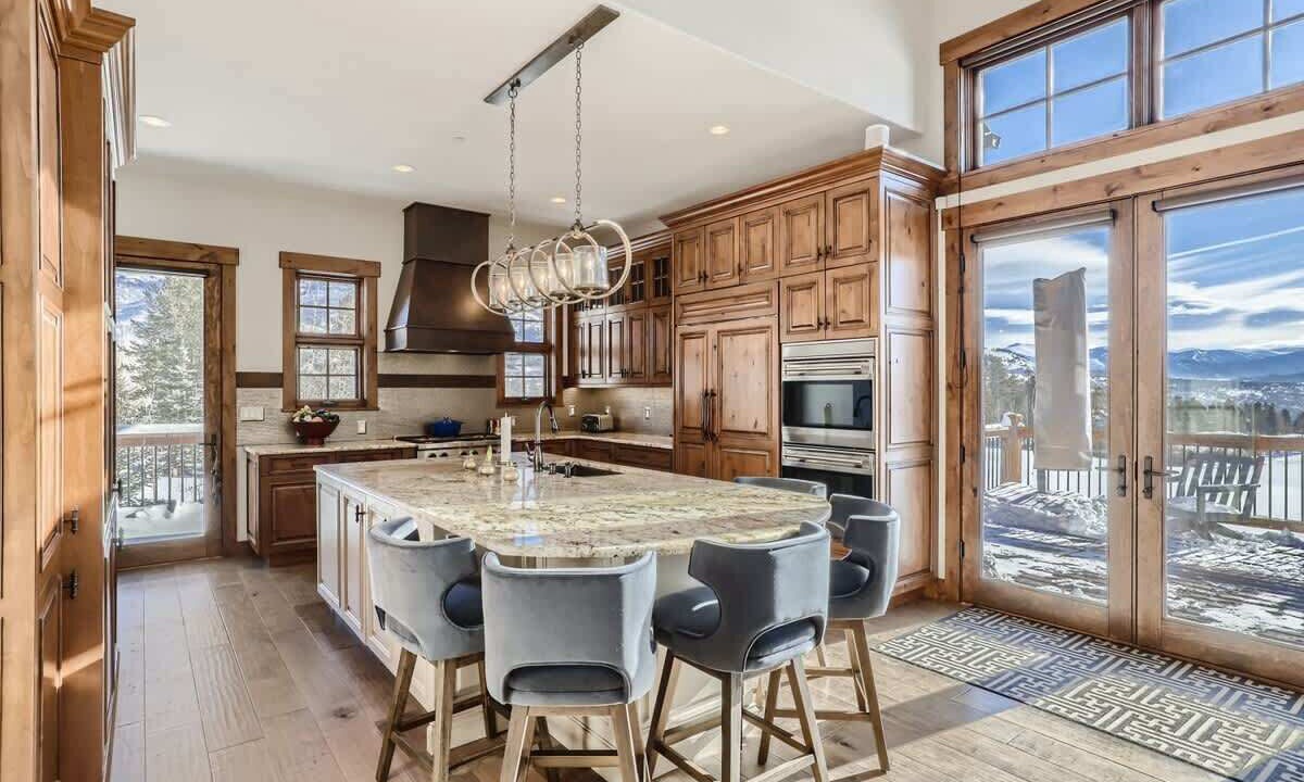 Photo of Kitchen in Three Peaks
