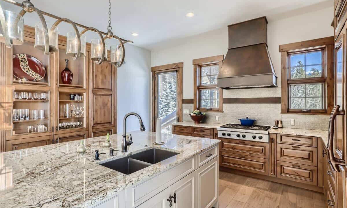 Photo of Kitchen in Three Peaks