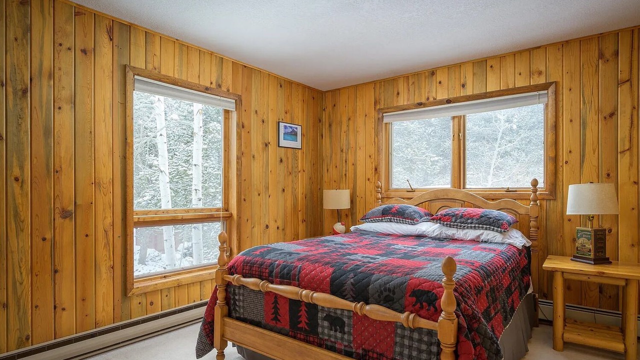 Photo of Bedroom in Sunset Ridge