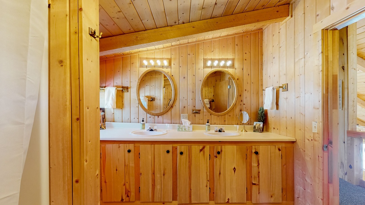 Photo of Bathroom in South Fork
