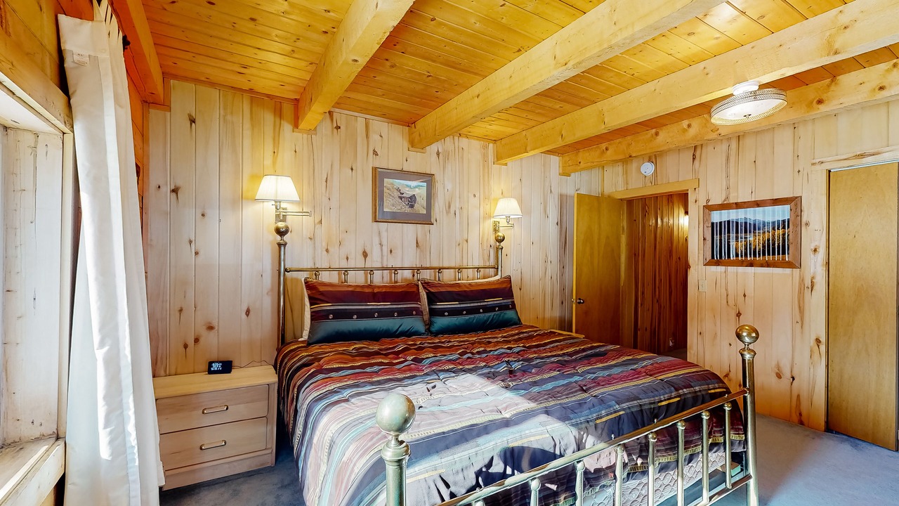Photo of Bedroom in South Fork