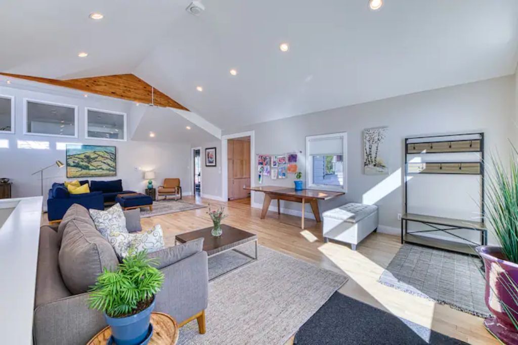 Photo of Livingroom in North Boulder