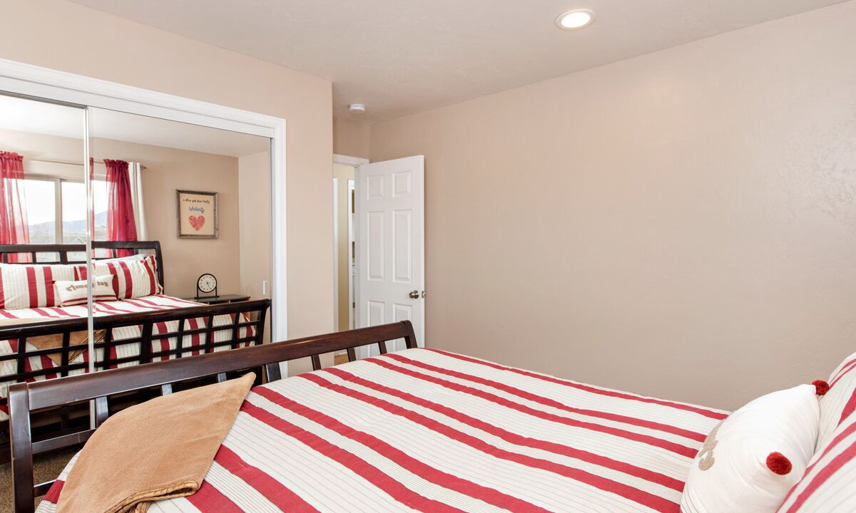 Photo of Bedroom in Glenwood Springs
