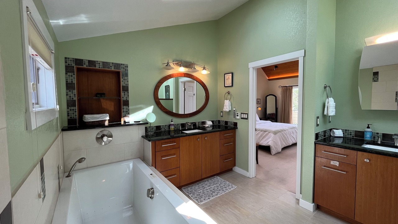 Photo of Bathroom in Old North Boulder