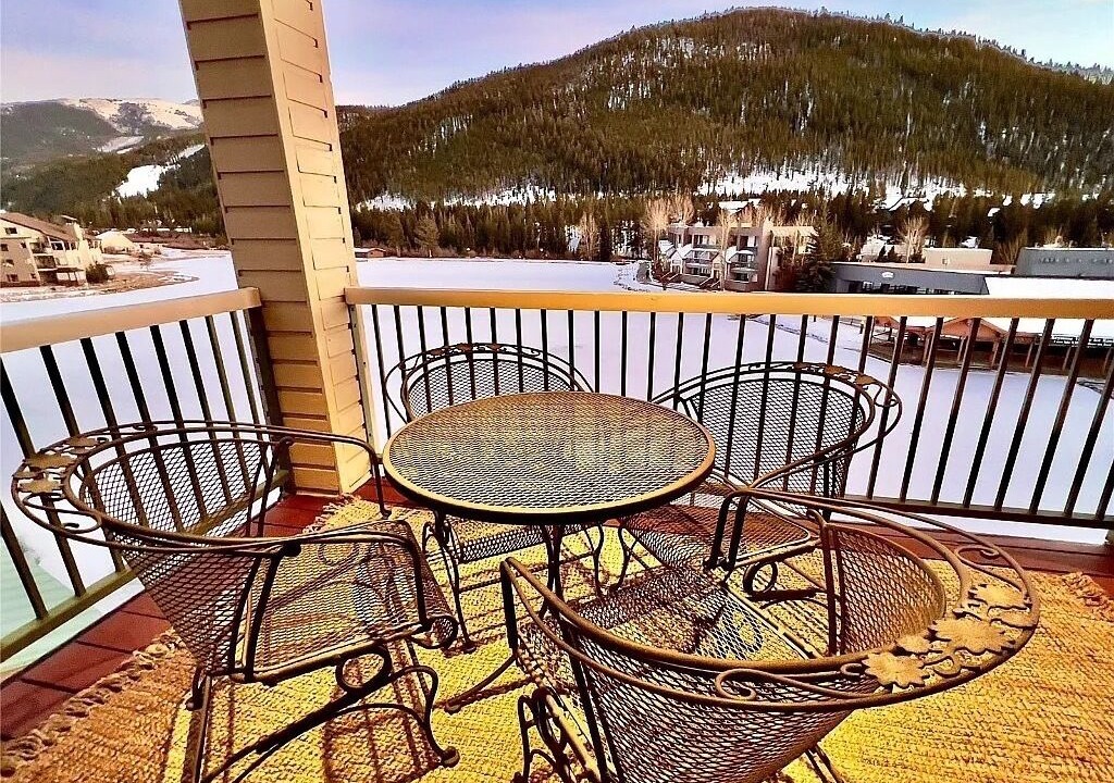 Photo of Outdoor in Lakeside Village