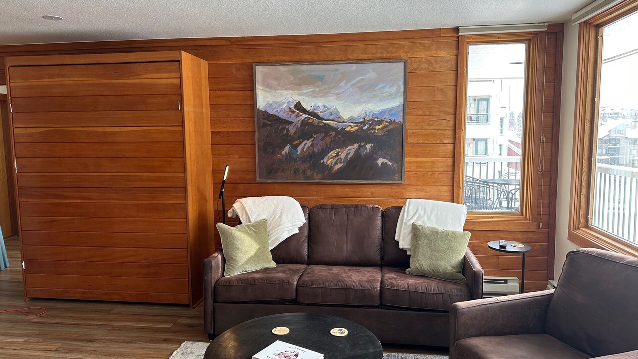 Photo of Livingroom in Lakeside Village