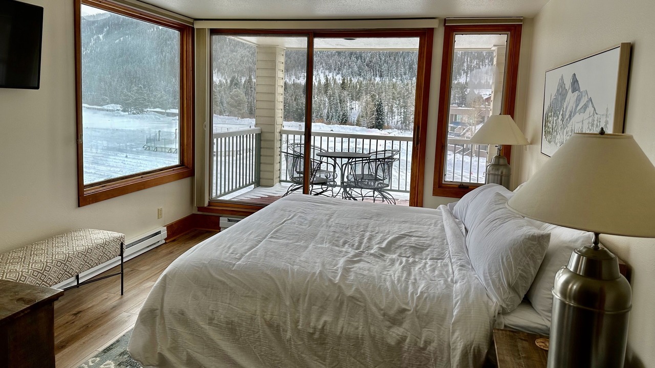 Photo of Bedroom in Lakeside Village