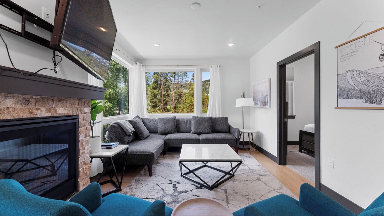 Photo of Livingroom in Lakeside Village