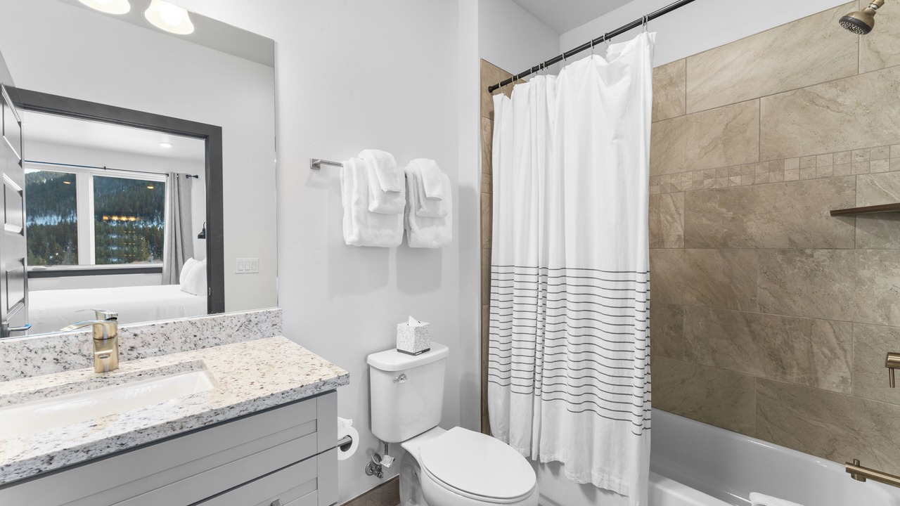 Photo of Bathroom in Lakeside Village