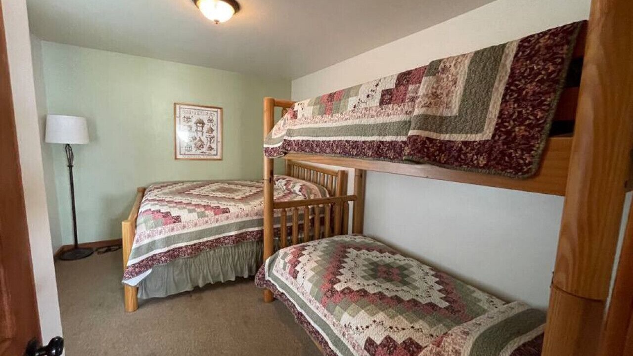 Photo of Bedroom in Twin Lakes