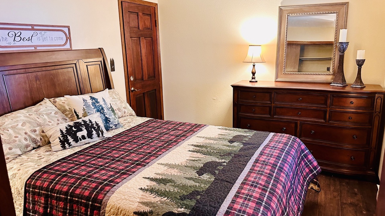 Photo of Bedroom in Woodland Park