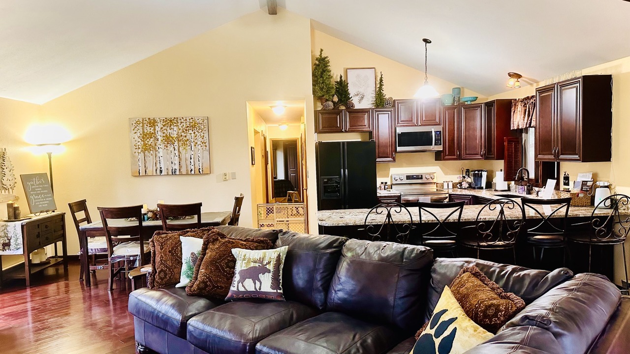 Photo of Livingroom in Woodland Park