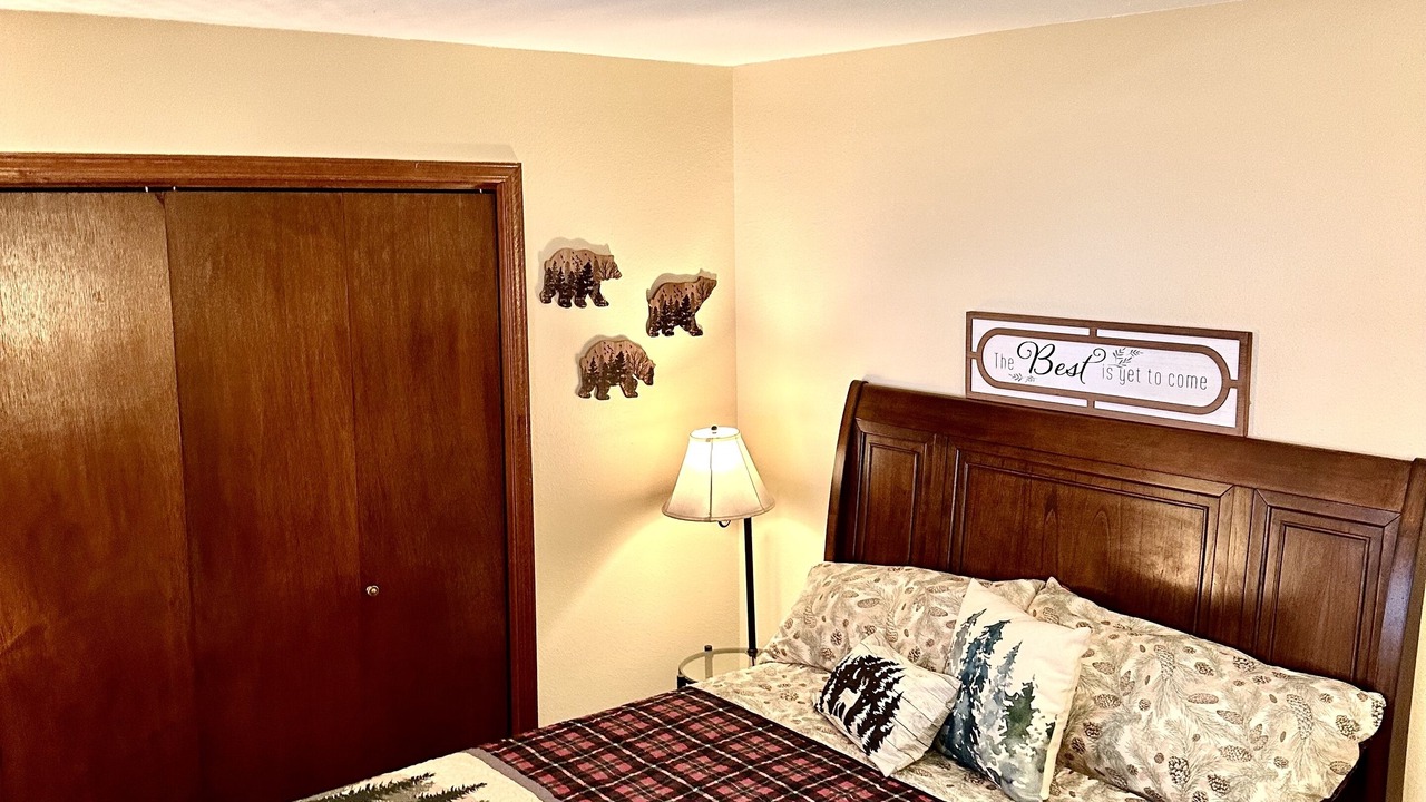 Photo of Bedroom in Woodland Park