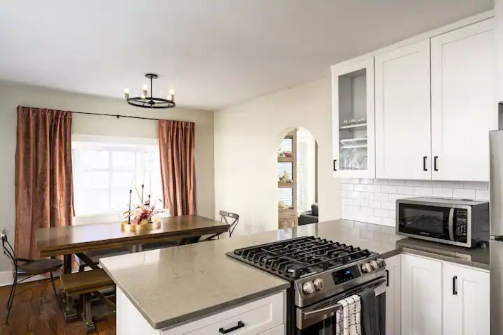 Photo of Bedroom in Edgewater