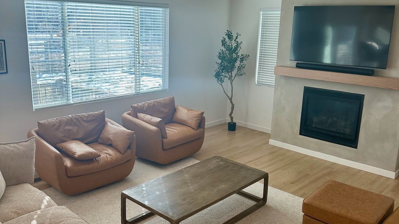 Photo of Livingroom in Castle Rock