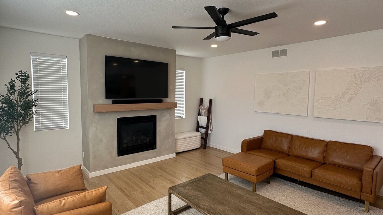Photo of Livingroom in Castle Rock
