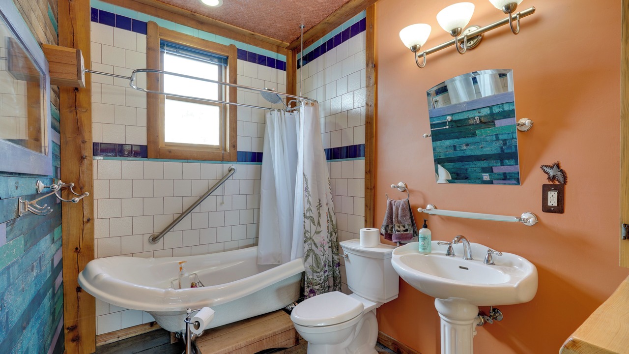 Photo of Bathroom in Victor