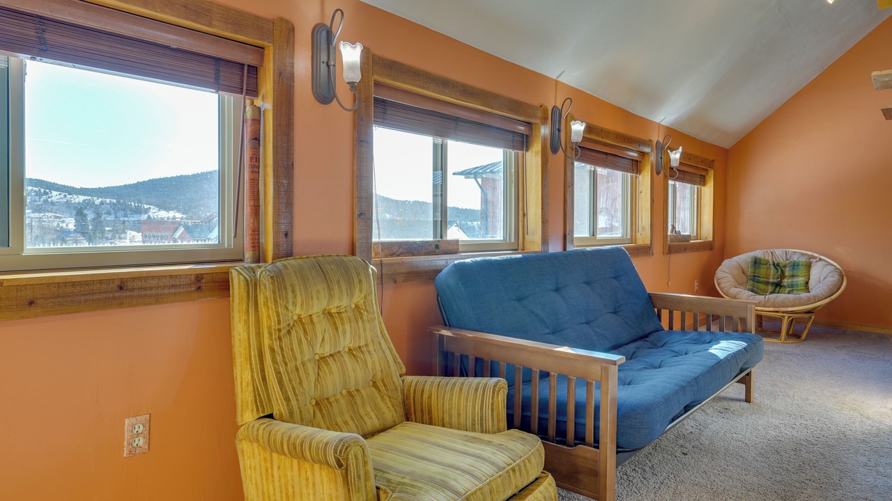 Photo of Livingroom in Victor