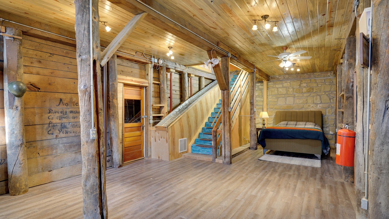 Photo of Bedroom in Victor