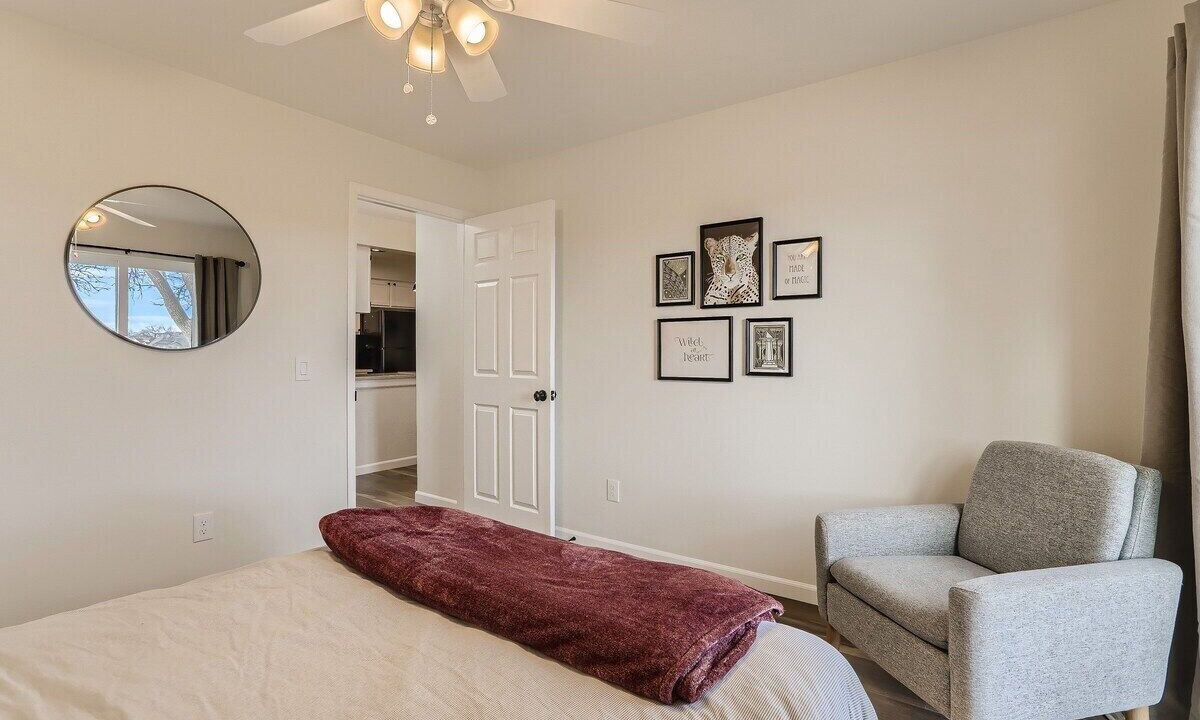 Photo of Bedroom in Aurora