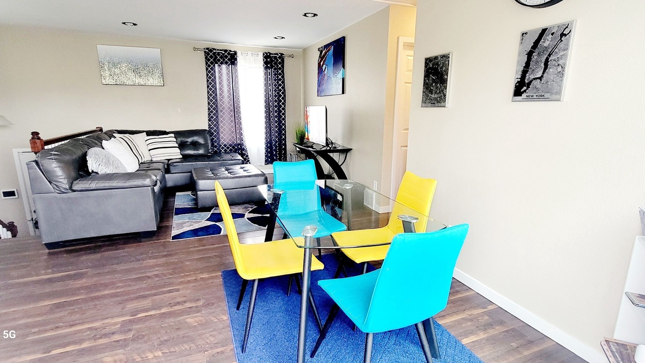 Photo of Livingroom in Southeast Colorado Springs