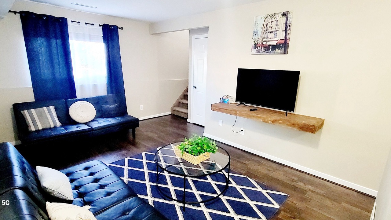 Photo of Livingroom in Southeast Colorado Springs