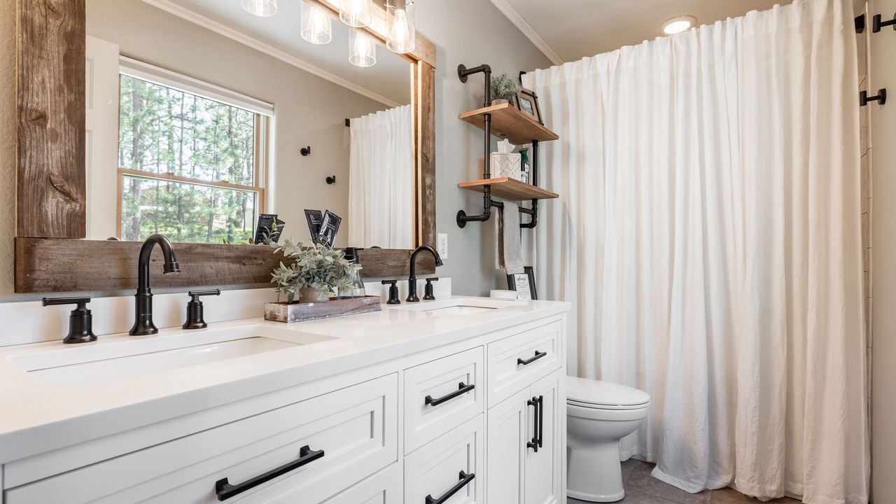 Photo of Bathroom in Bailey