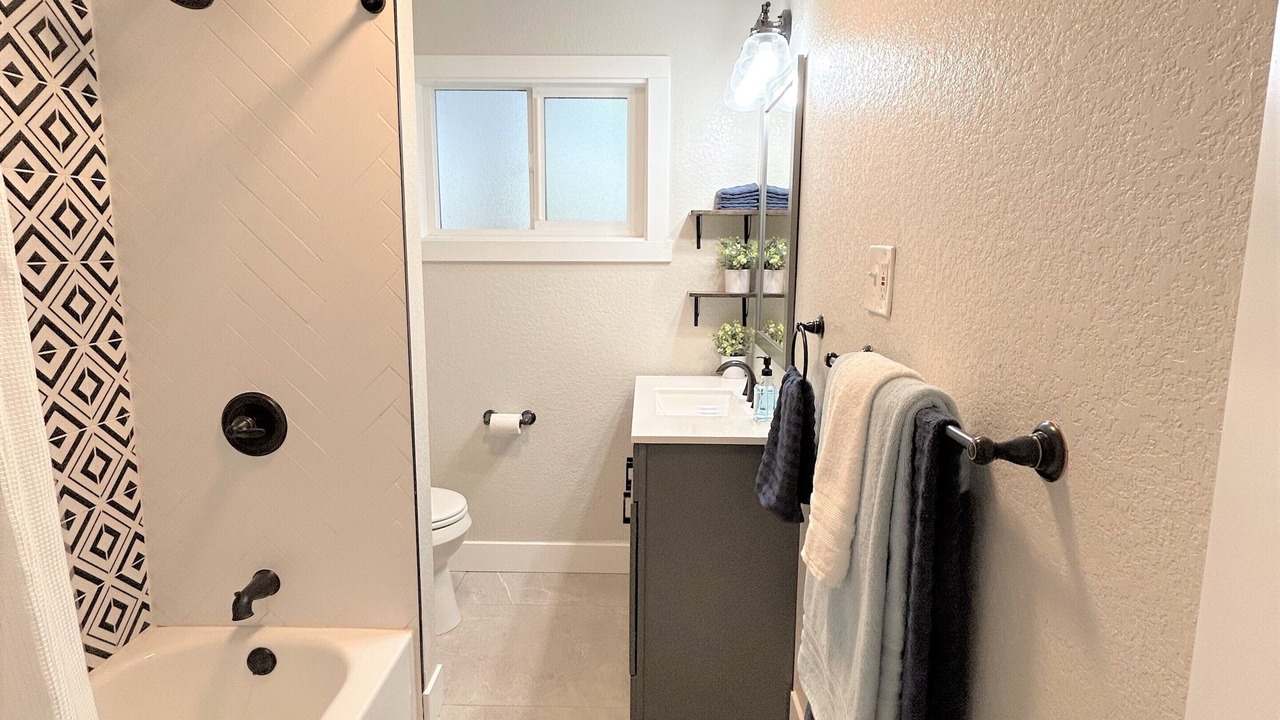 Photo of Bathroom in Dupont