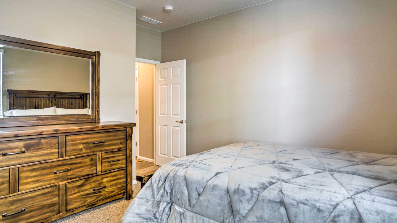 Photo of Bedroom in Aurora