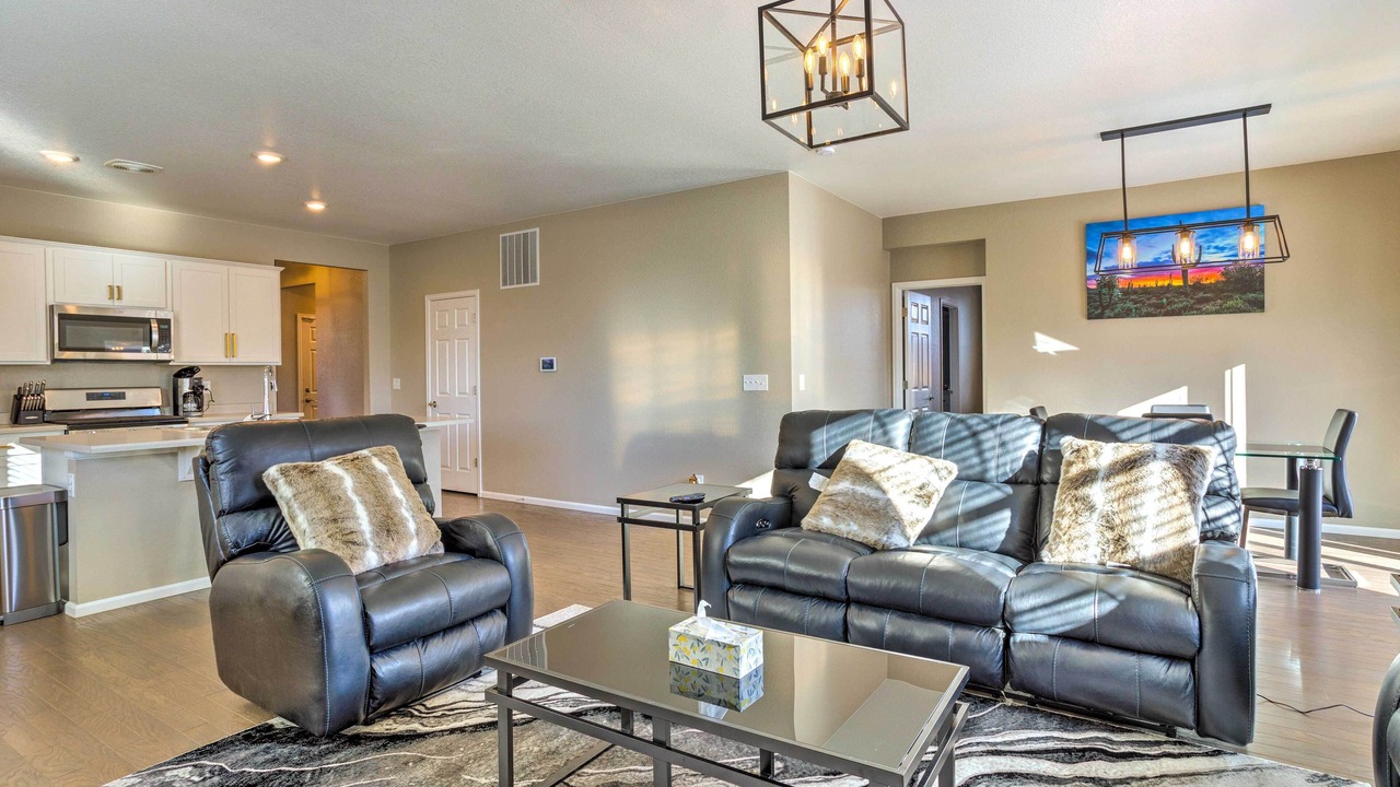 Photo of Livingroom in Aurora
