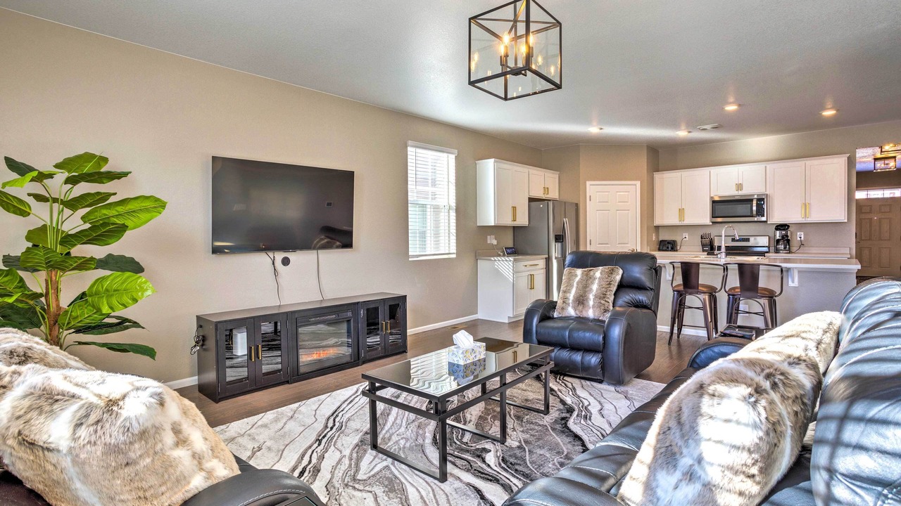 Photo of Livingroom in Aurora