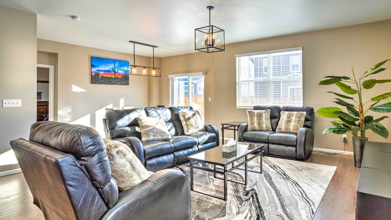 Photo of Livingroom in Aurora