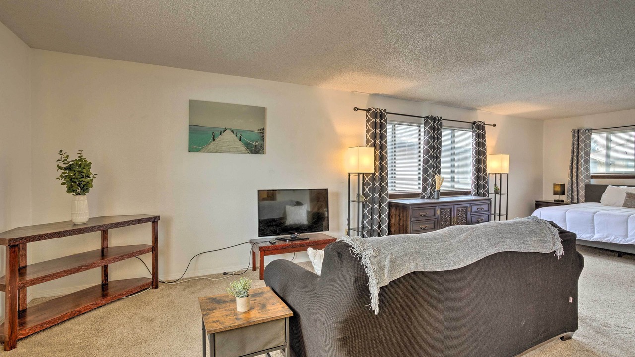 Photo of Bedroom in Aurora