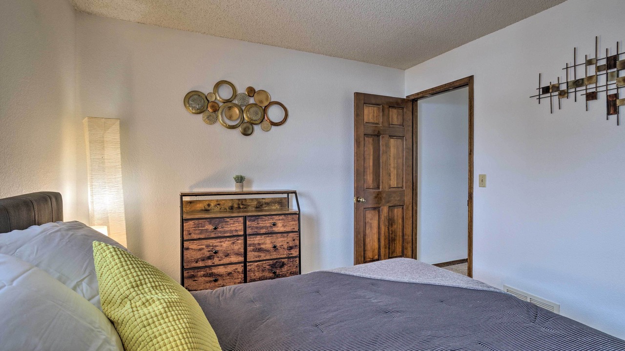 Photo of Bedroom in Aurora