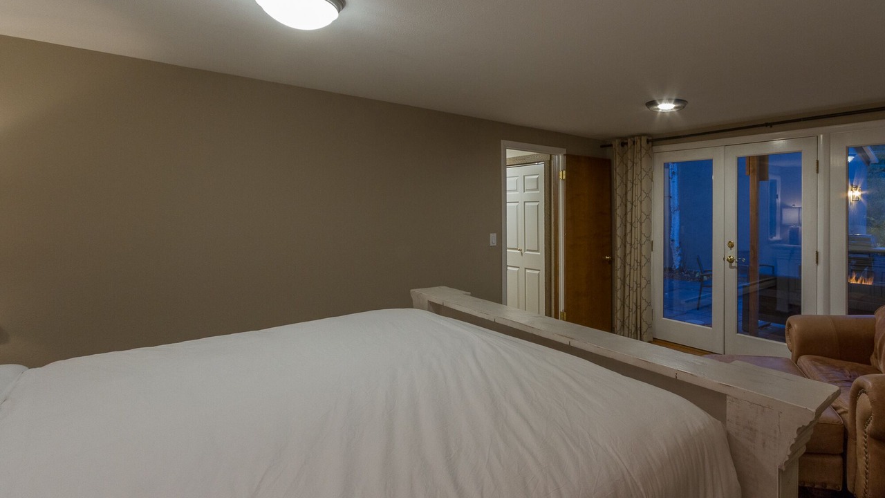 Photo of Bedroom in Historic District