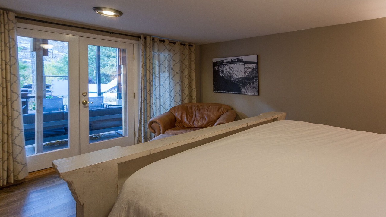 Photo of Bedroom in Historic District