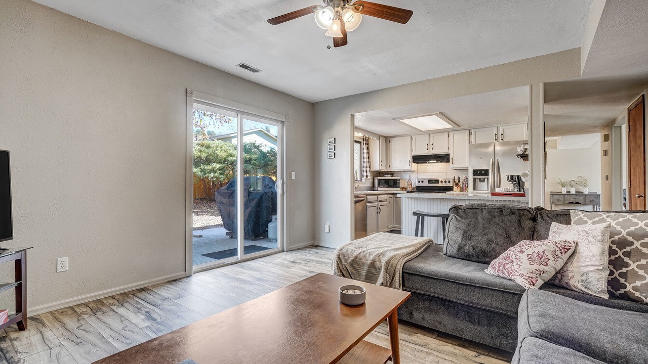 Photo of Livingroom in Northwest Colorado Springs