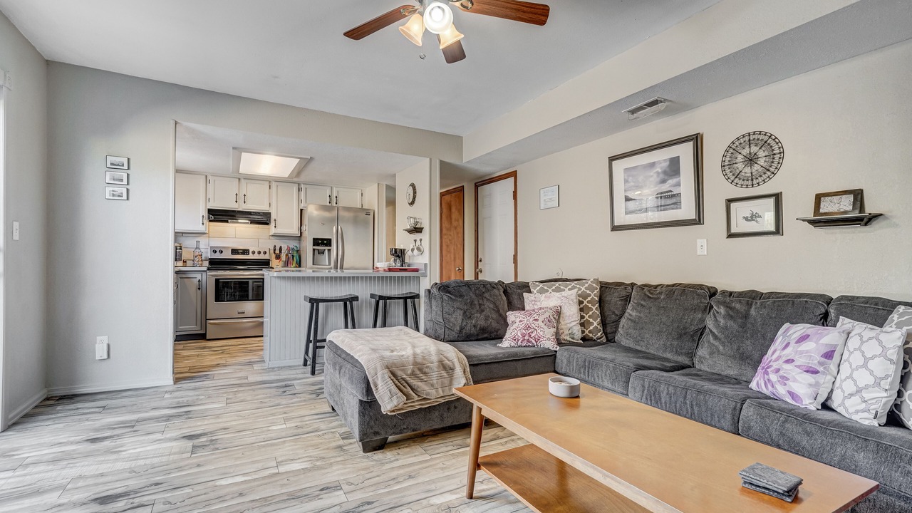 Photo of Livingroom in Northwest Colorado Springs