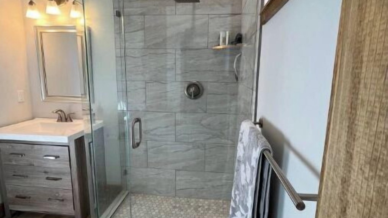 Photo of Bathroom in Columbine Lake
