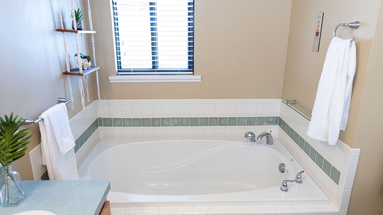 Photo of Bathroom in Alamosa