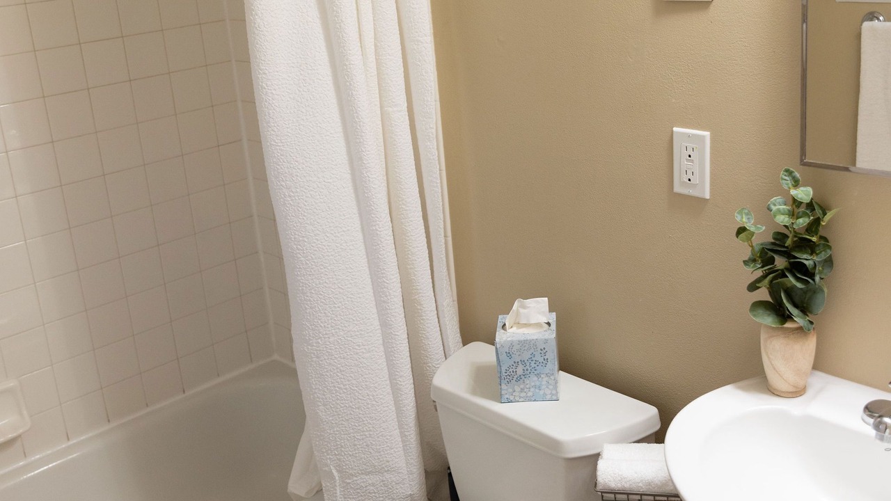 Photo of Bathroom in Alamosa