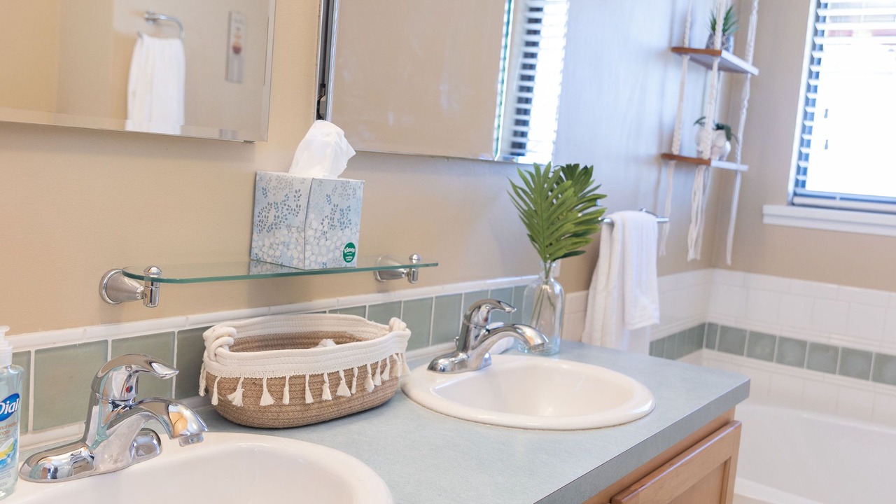 Photo of Bathroom in Alamosa